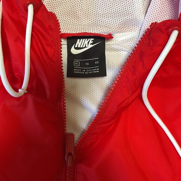 Nike Performance Jacket - Picture 3 of 3